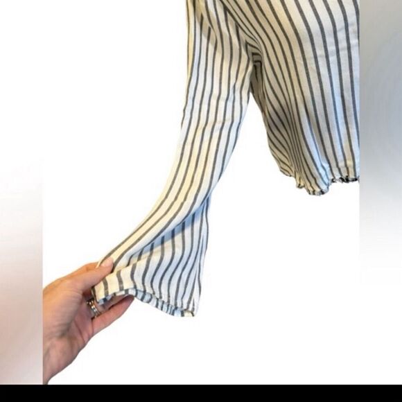 Cloth & Stone Women's Striped Long Sleeve Blouse Frayed Accents Medium - Picture 6 of 9